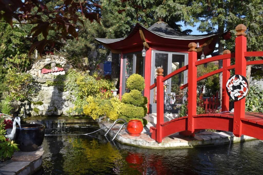 Gite Au Printemps Japonais, Petit Train De La Mure, Parc Des Ecrins Pierre-Chatel Kültér fotó